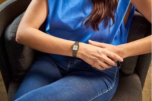 Relógio Feminino Quadrado Dourado