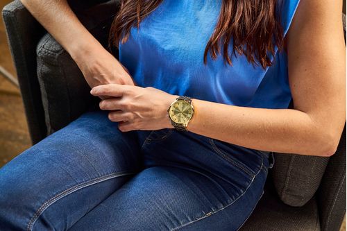Relógio Feminino Casual Robusto Dourado