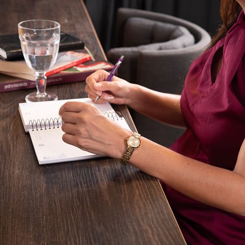 Relógio Feminino Mostrador Efeito Metálico Dourado