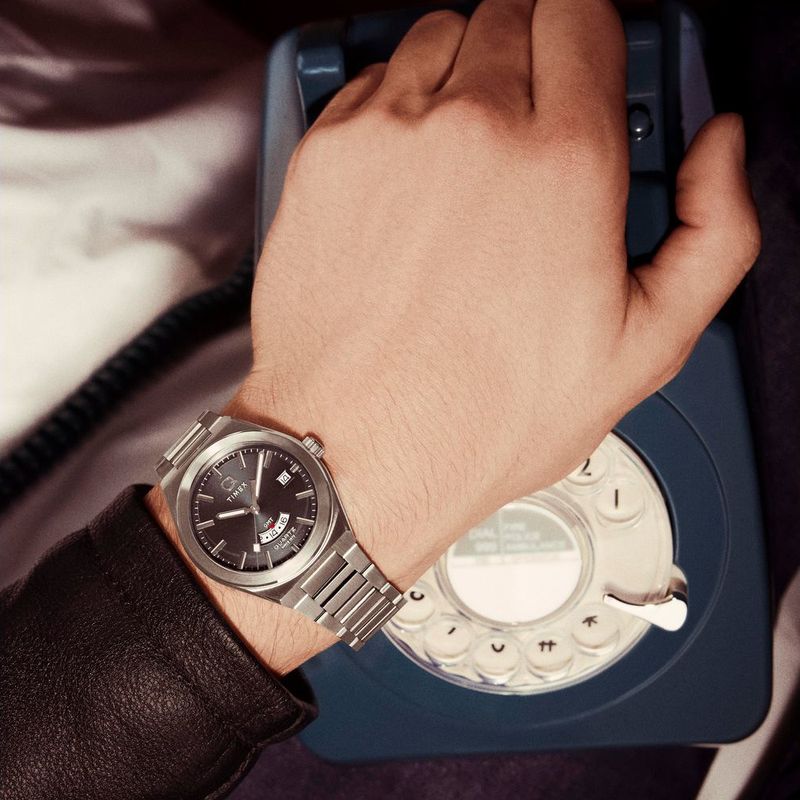 Timex Q GMT バットマン NATOベルト付き Relógio Q Timex GMT Continental Prata