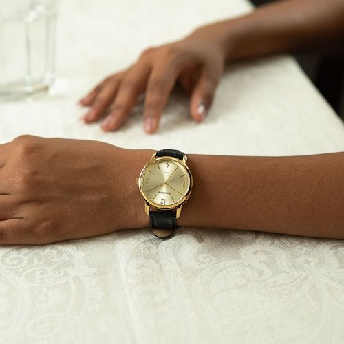 Relógio Feminino Mostrador Champagne Efeito Metálico