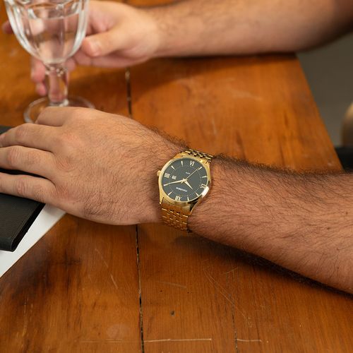 Relógio Masculino Dourado Mostrador Preto Marcações Romanas